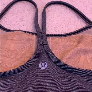 Lululemon workout tank, never worn!